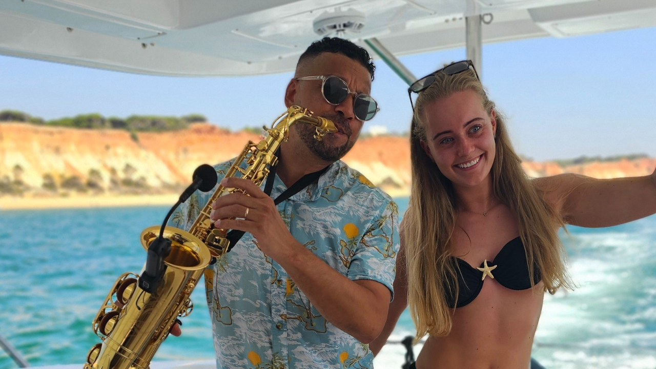 10 - Horizontal - Saxophone